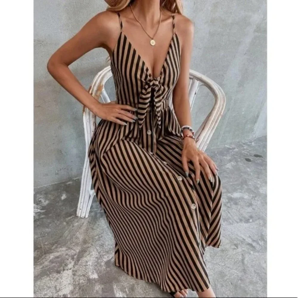 BOHO DOLLZ Striped peekaboo knot front cami dress - Picture 2 of 7